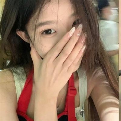 橘衫男子